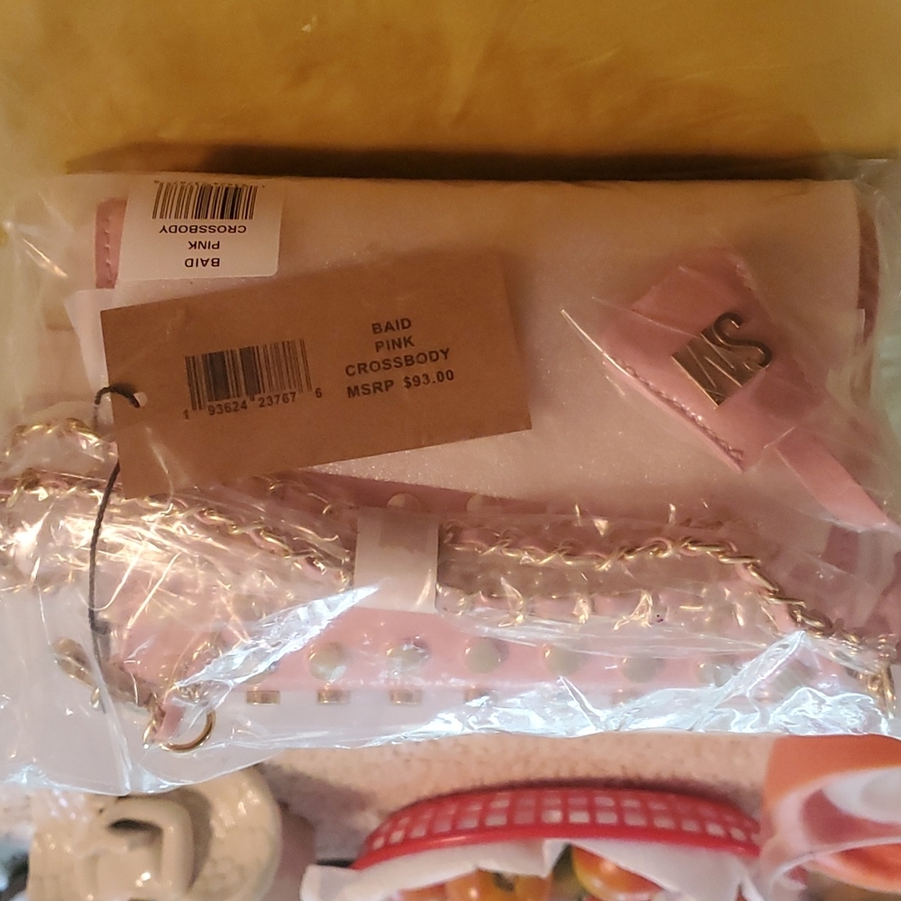 Steve Madden, BRAND NEW with all packaging intact, BAID PINK CROSSBODY